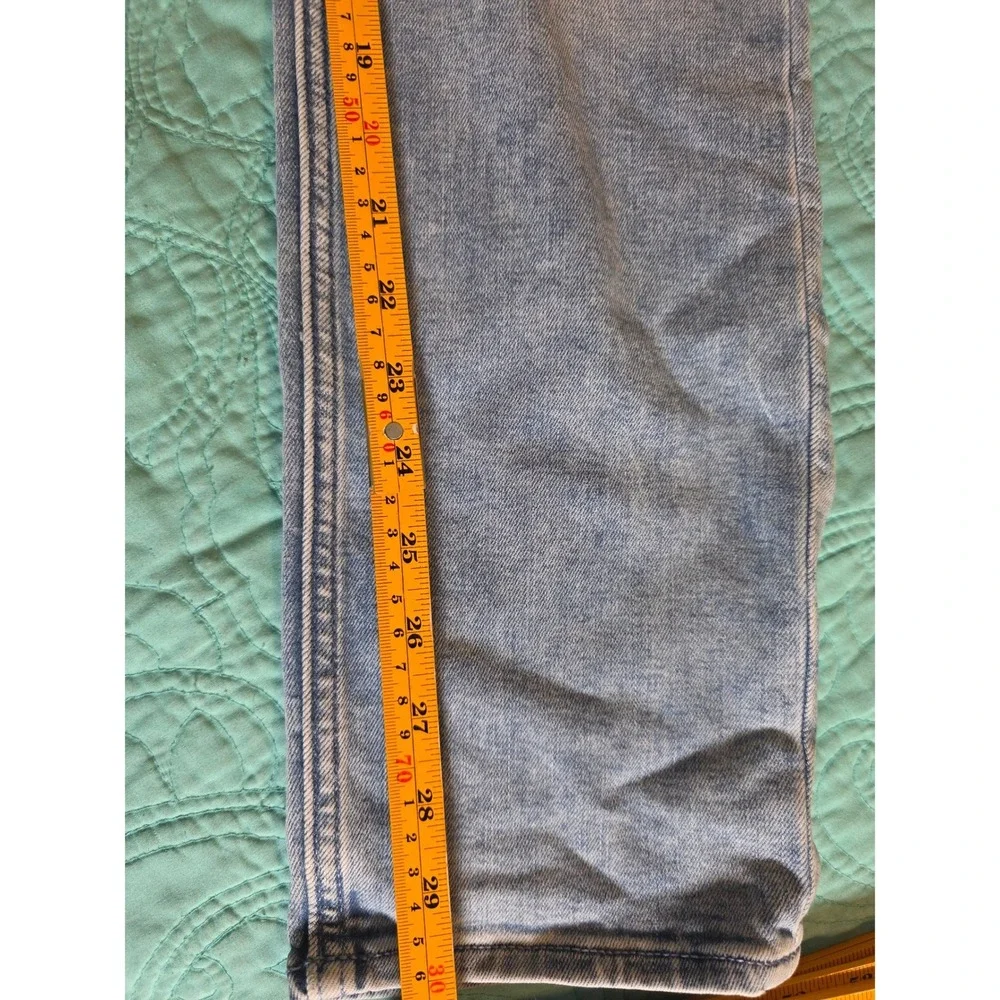 Banana Republic Mens Travel Jean Athletic Fit Light Stone Wash 33x30 411326-00